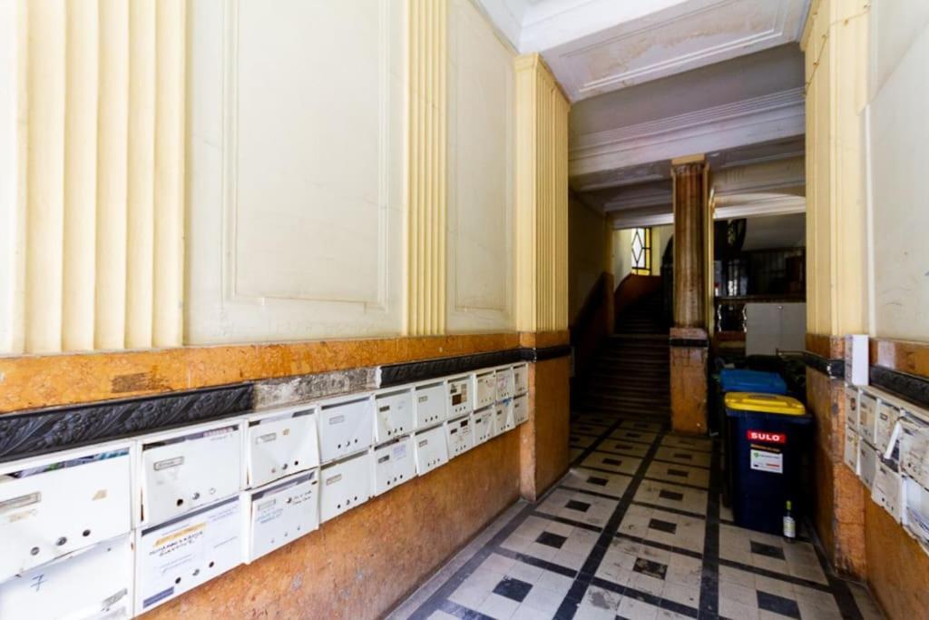 בודפשט Historic Charm On Dohany Street By Newave מראה חיצוני תמונה